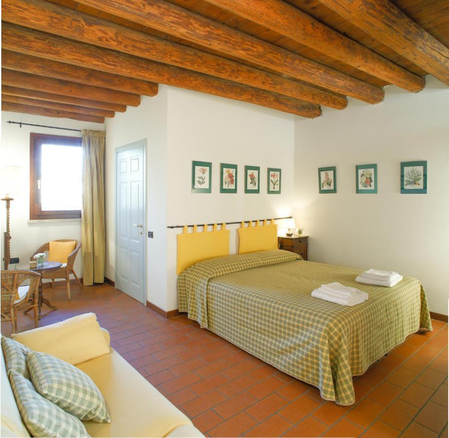 ヴィッラ・バルトロメーア Agriturismo Tenuta La Pilaヴィラ エクステリア 写真