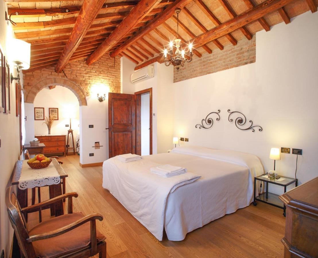 ヴィッラ・バルトロメーア Agriturismo Tenuta La Pilaヴィラ 部屋 写真